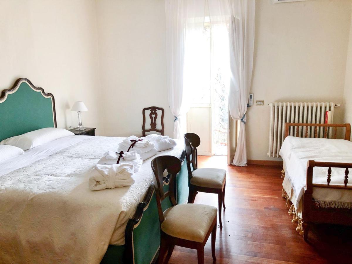 Palazzo Sismonda Bed & Breakfast Corneliano d'Alba Oda fotoğraf