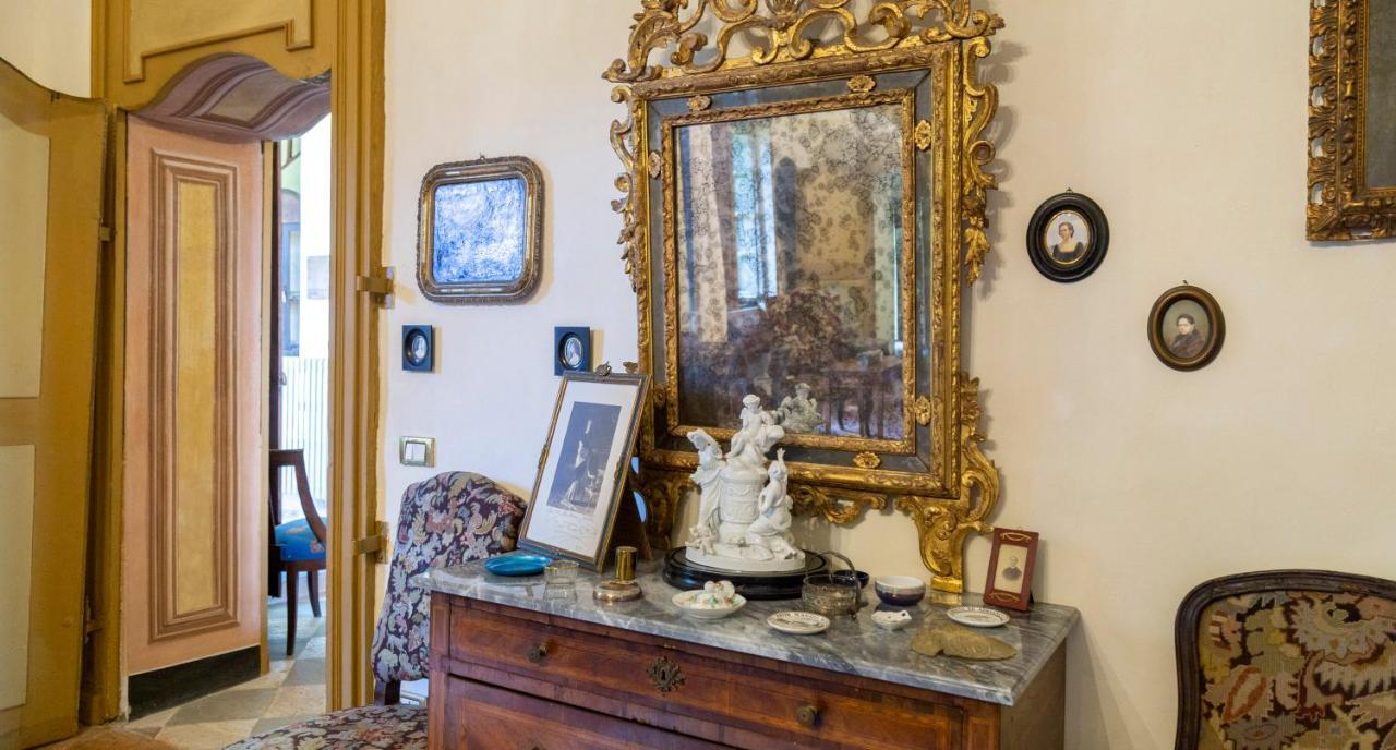Palazzo Sismonda Bed & Breakfast Corneliano d'Alba Dış mekan fotoğraf